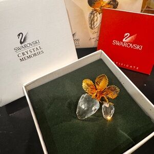 Vintage Brooch Swarovski Crystal Memories Large Strawberries Pin New